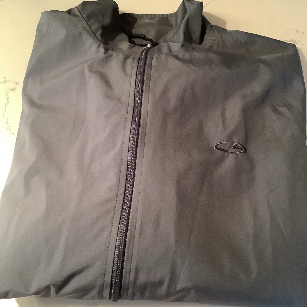 Men’s solid grey windbreaker